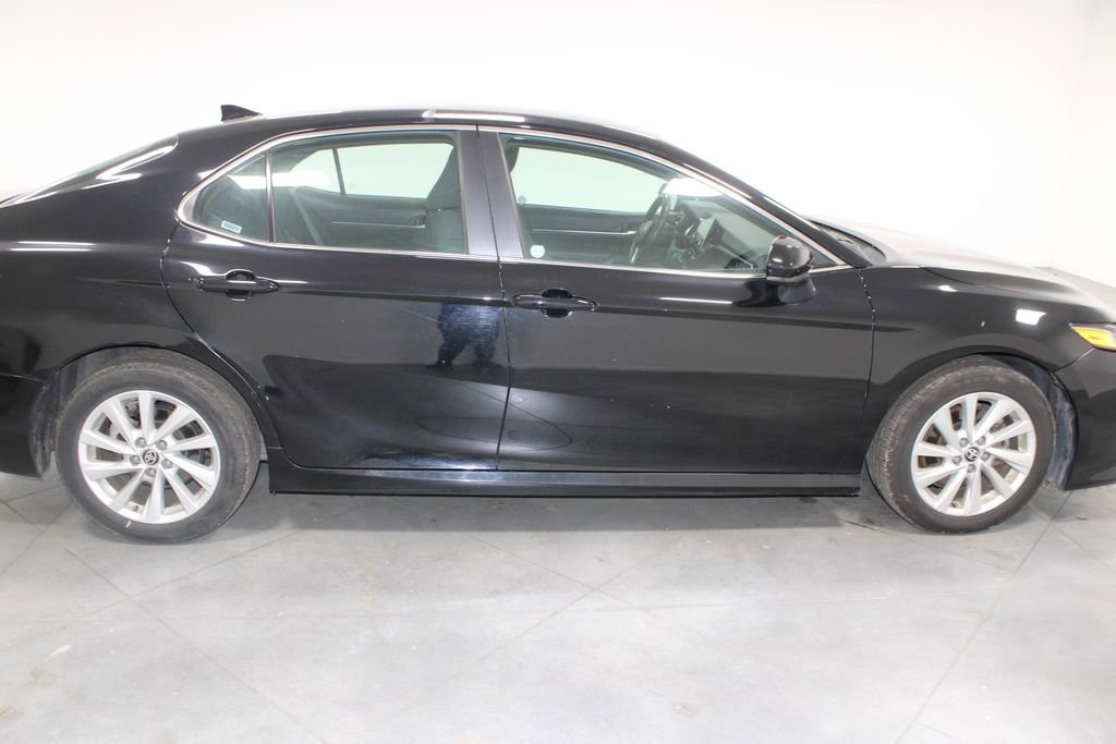 Used 2024 Toyota Camry LE image 11