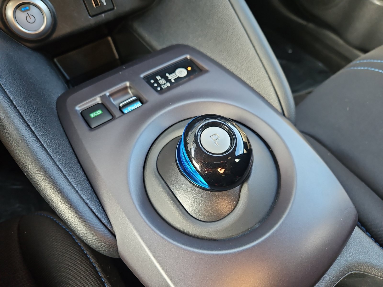 Used 2025 Nissan Leaf S FWD image 20