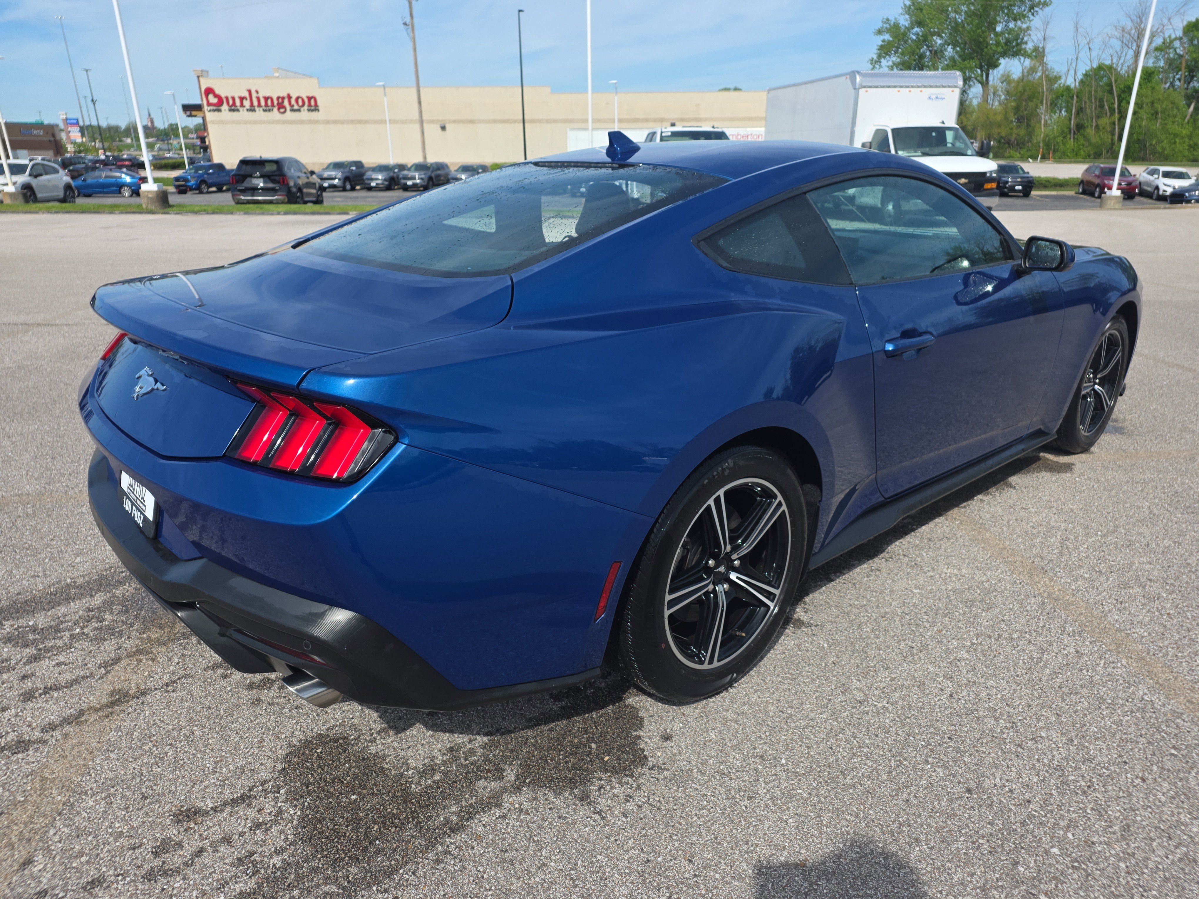 Used 2024 Ford Mustang Coupe image 3