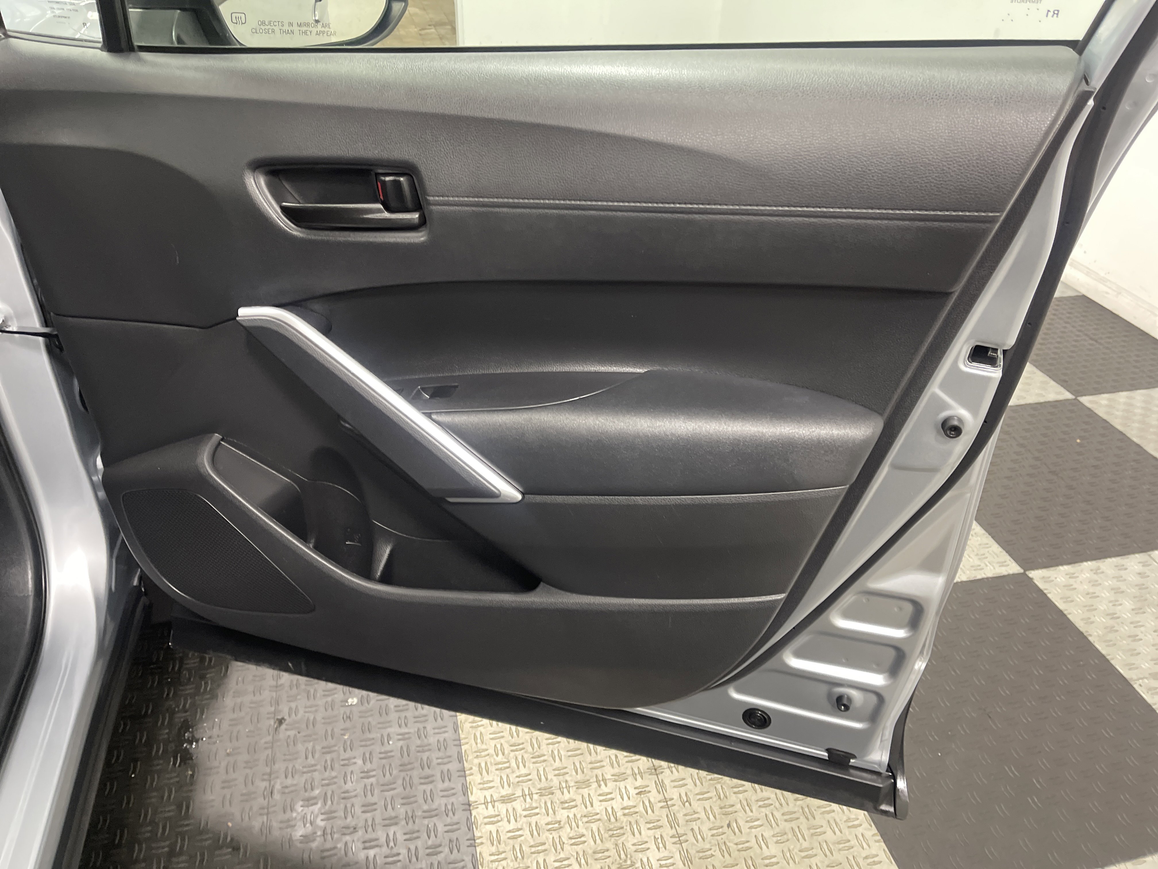 Used 2024 Toyota Corolla Cross LE image 23