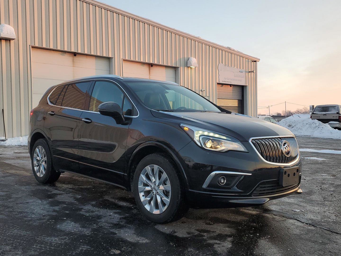 Used 2018 Buick Envision Essence image 1