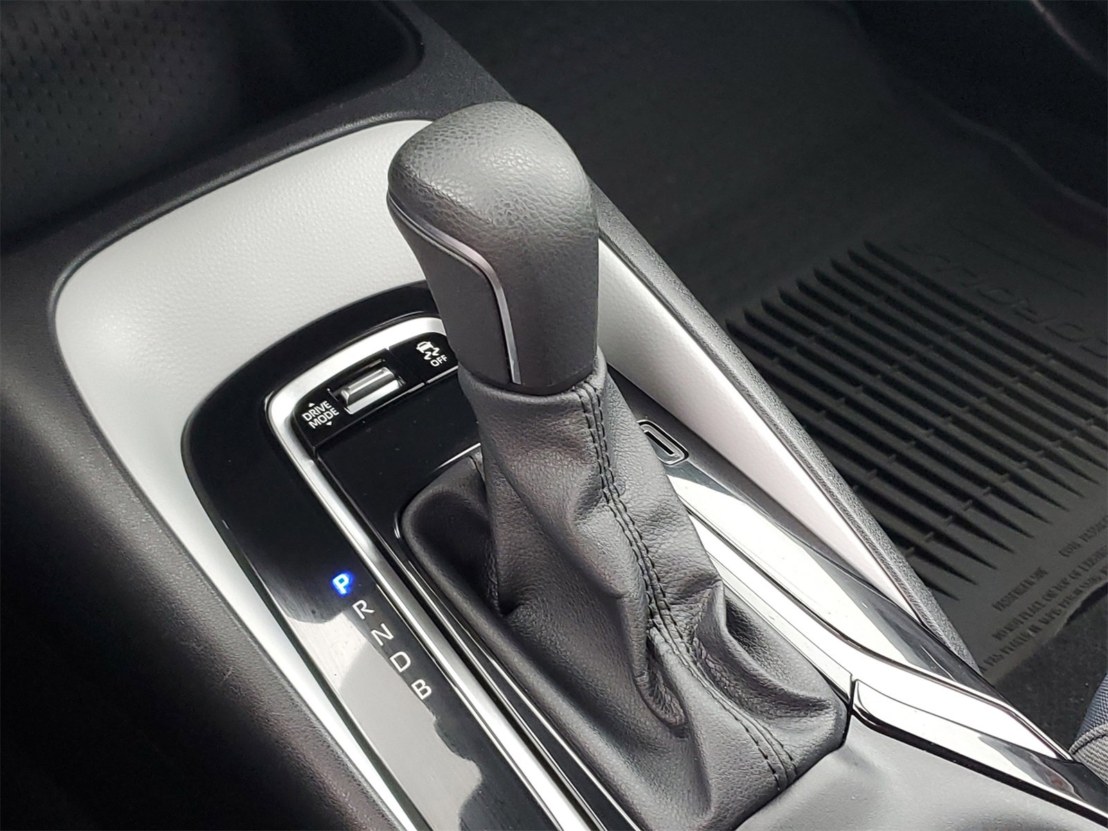 Used 2024 Toyota Corolla SE image 30