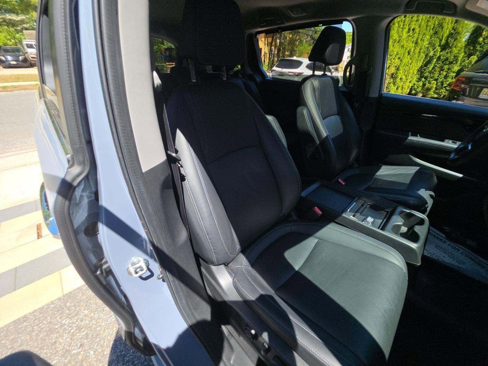 Used 2024 Honda Odyssey Touring image 13
