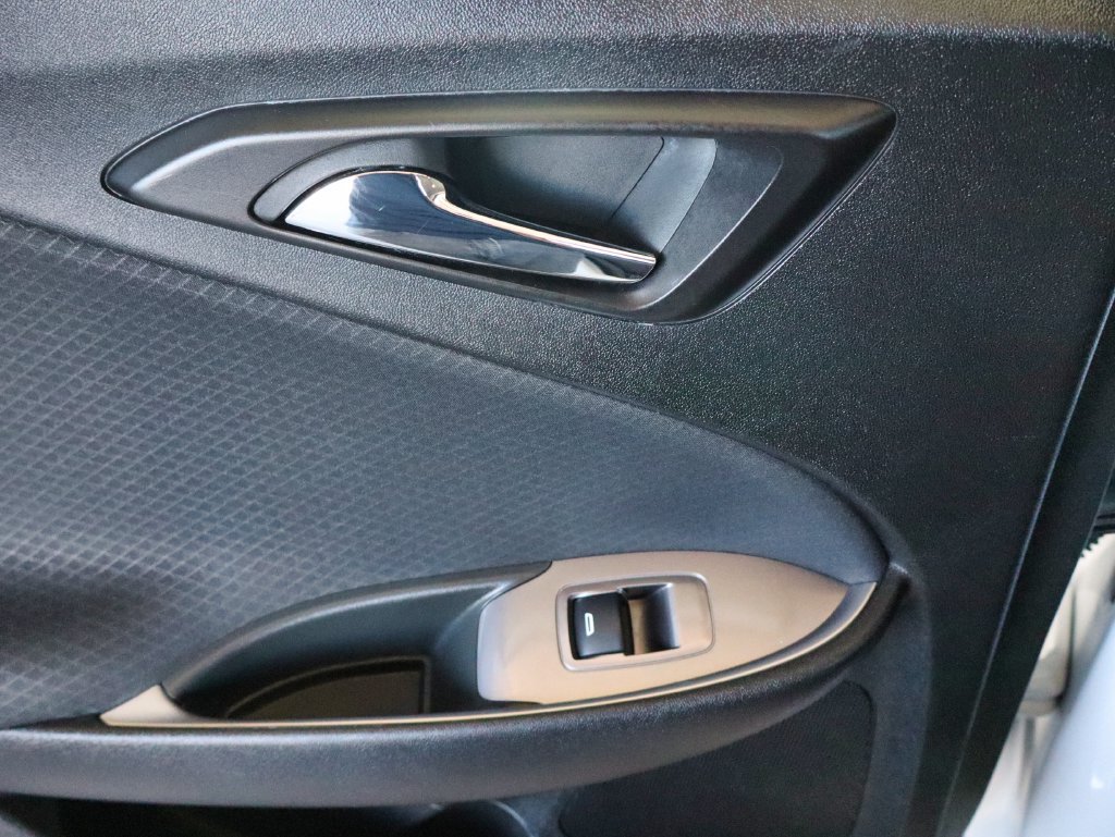 Used 2022 Chevrolet Malibu LS FWD image 42