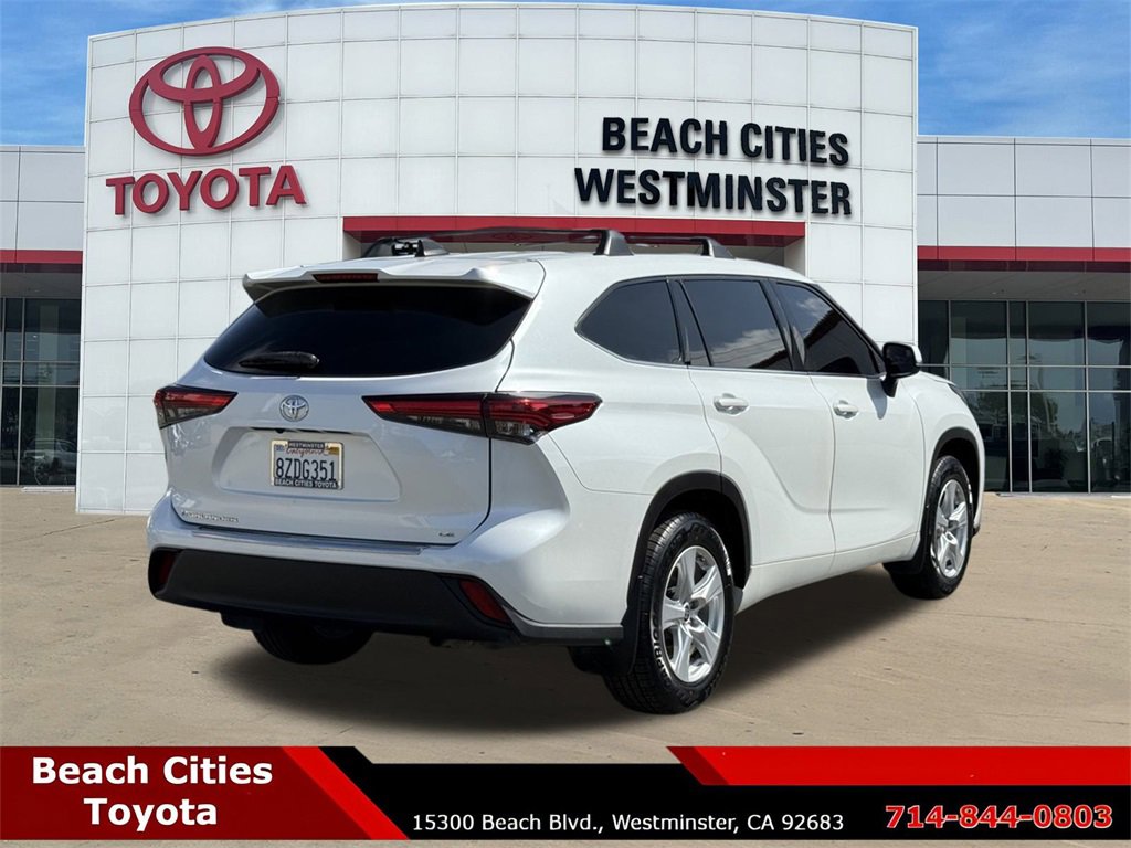 Certified 2022 Toyota Highlander LE image 12