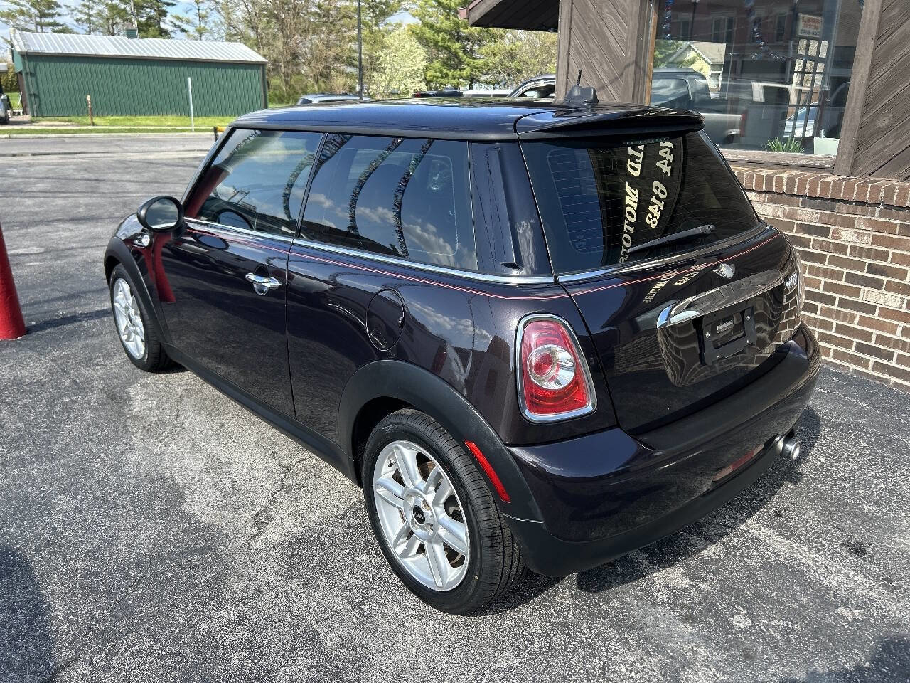 Used 2013 MINI Cooper Hardtop image 2