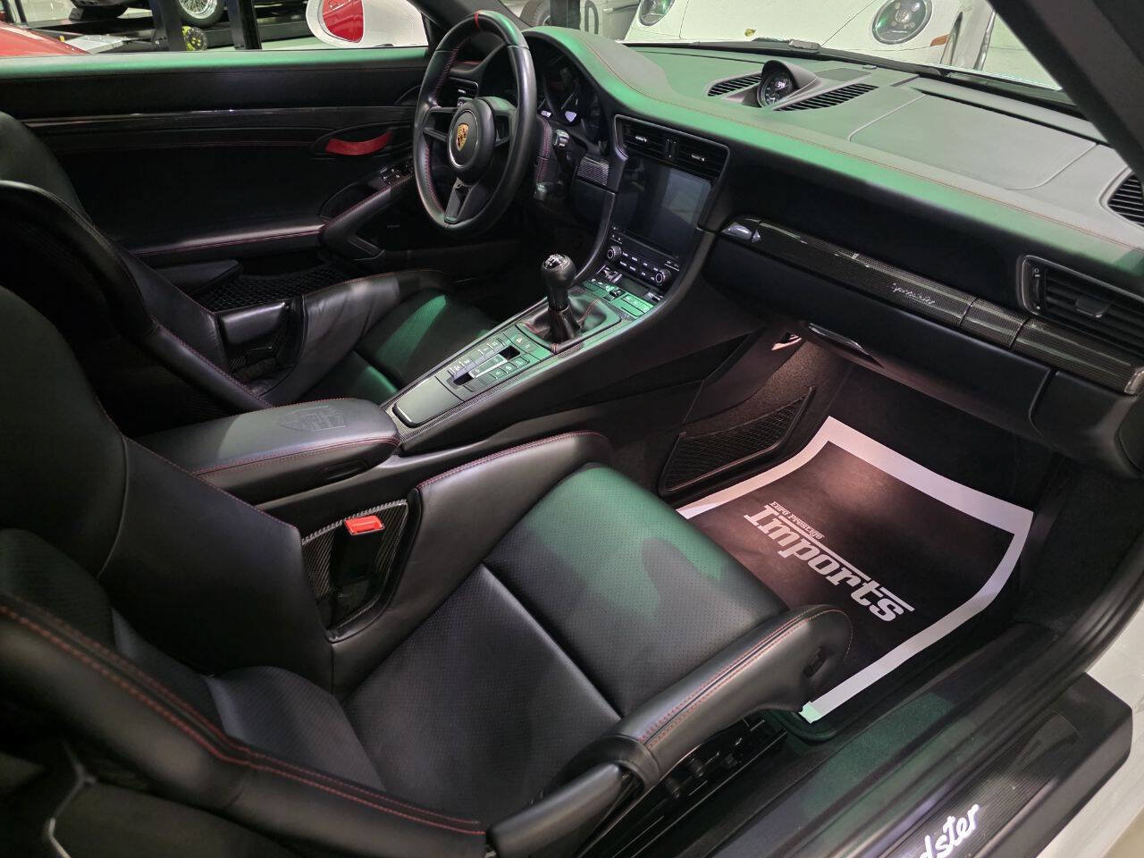 Used 2019 Porsche 911 Speedster RWD image 17