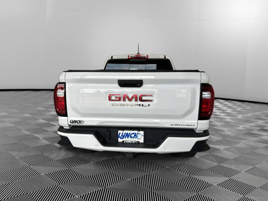 Used 2025 GMC Canyon Denali AWD/4WD image 4