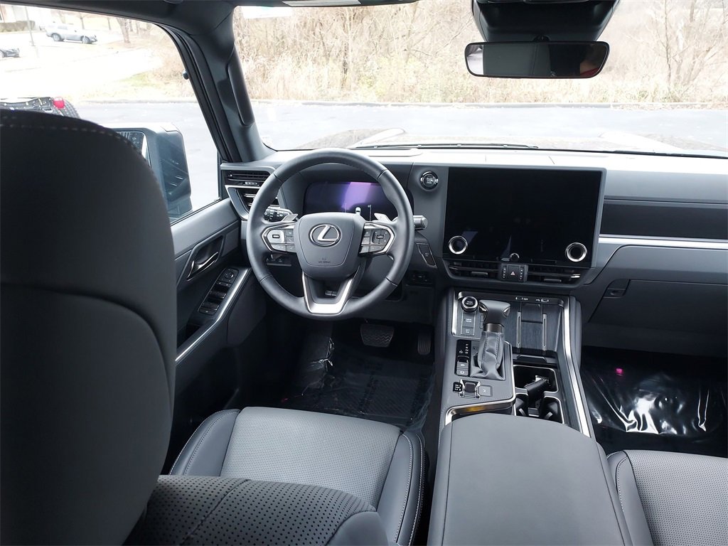 Used 2025 Lexus GX 550 image 15