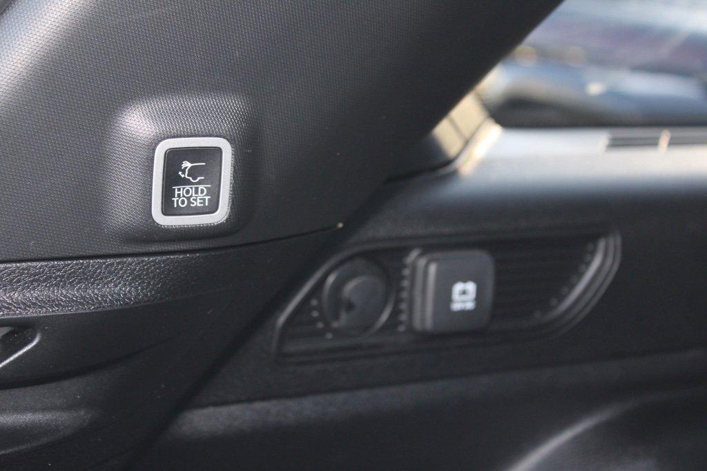 Used 2023 Jeep Grand Cherokee Altitude image 35