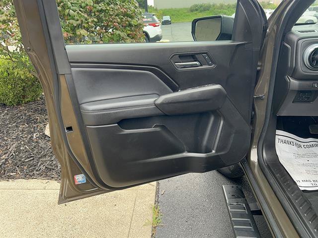 Used 2024 Chevrolet Colorado LT w/ LT Convenience Package II AWD/4WD image 10