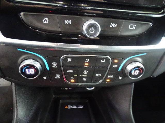 Used 2023 Chevrolet Traverse LT AWD/4WD image 13