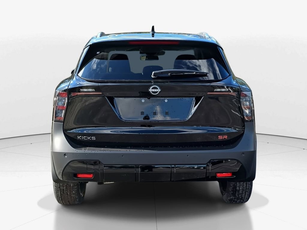 New 2026 Nissan Kicks SR FWD image 7