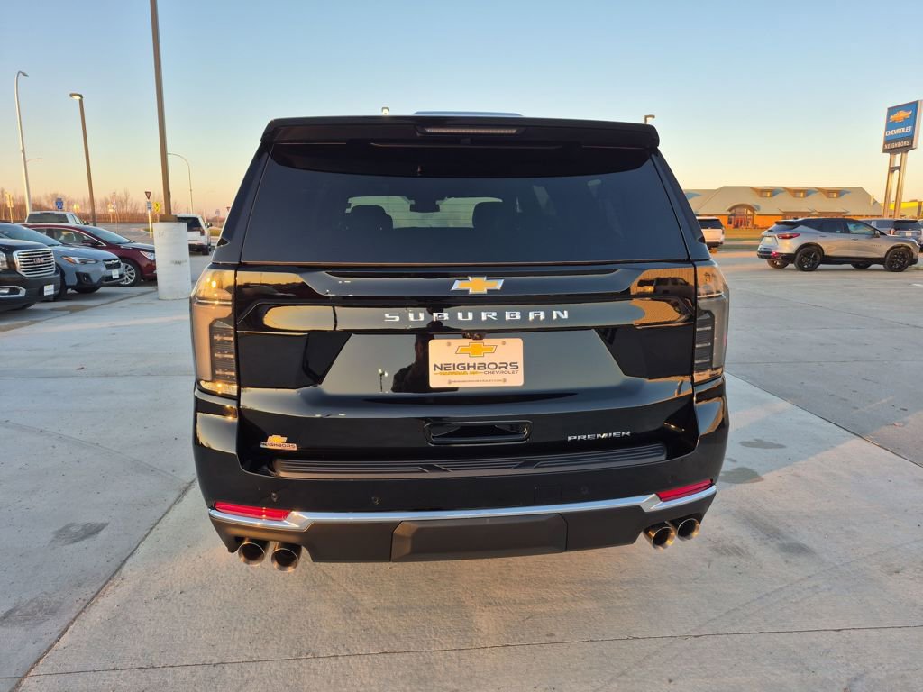 New 2026 Chevrolet Suburban Premier image 4