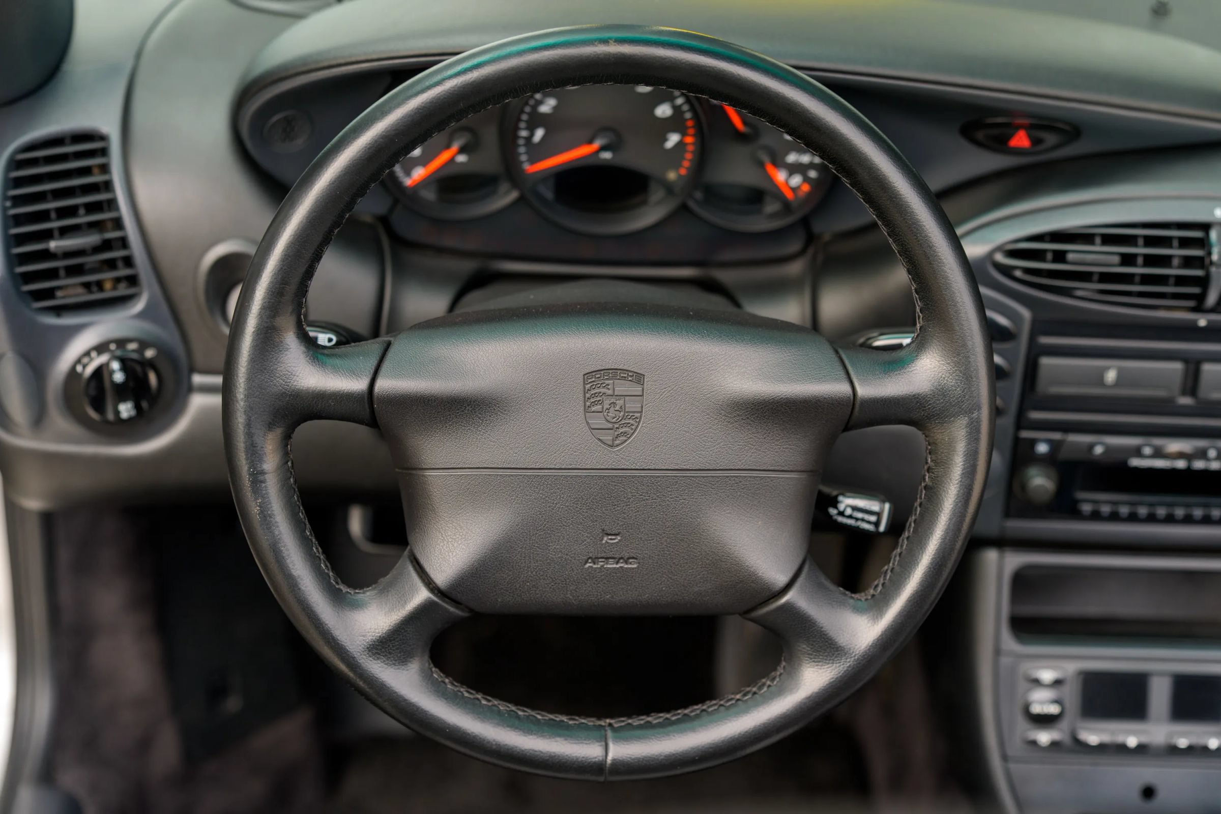 Used 1999 Porsche Boxster RWD image 28
