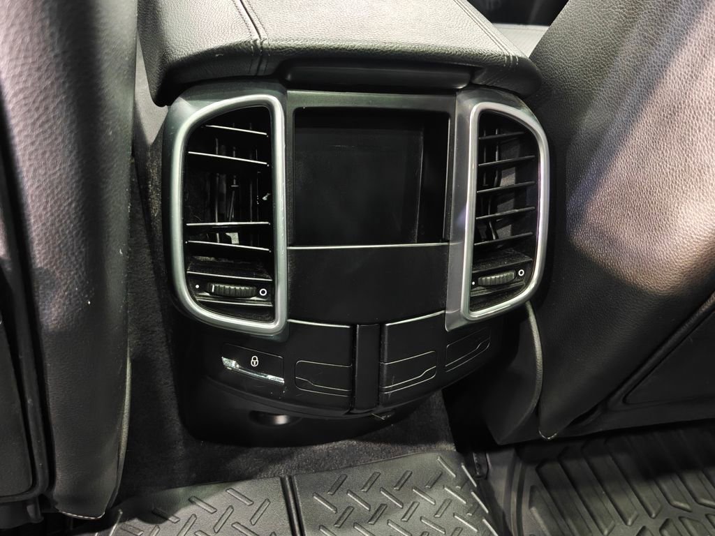 Used 2012 Porsche Cayenne image 25