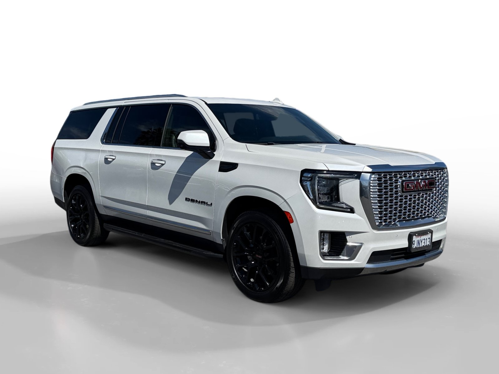 Used 2023 GMC Yukon XL Denali w/ LPO, Floor Liner Package AWD/4WD image 7