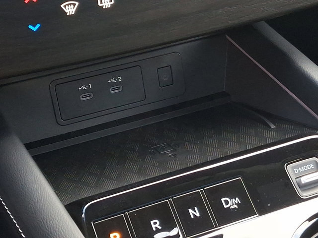 Used 2025 Nissan Murano Platinum w/ Cargo Package image 25