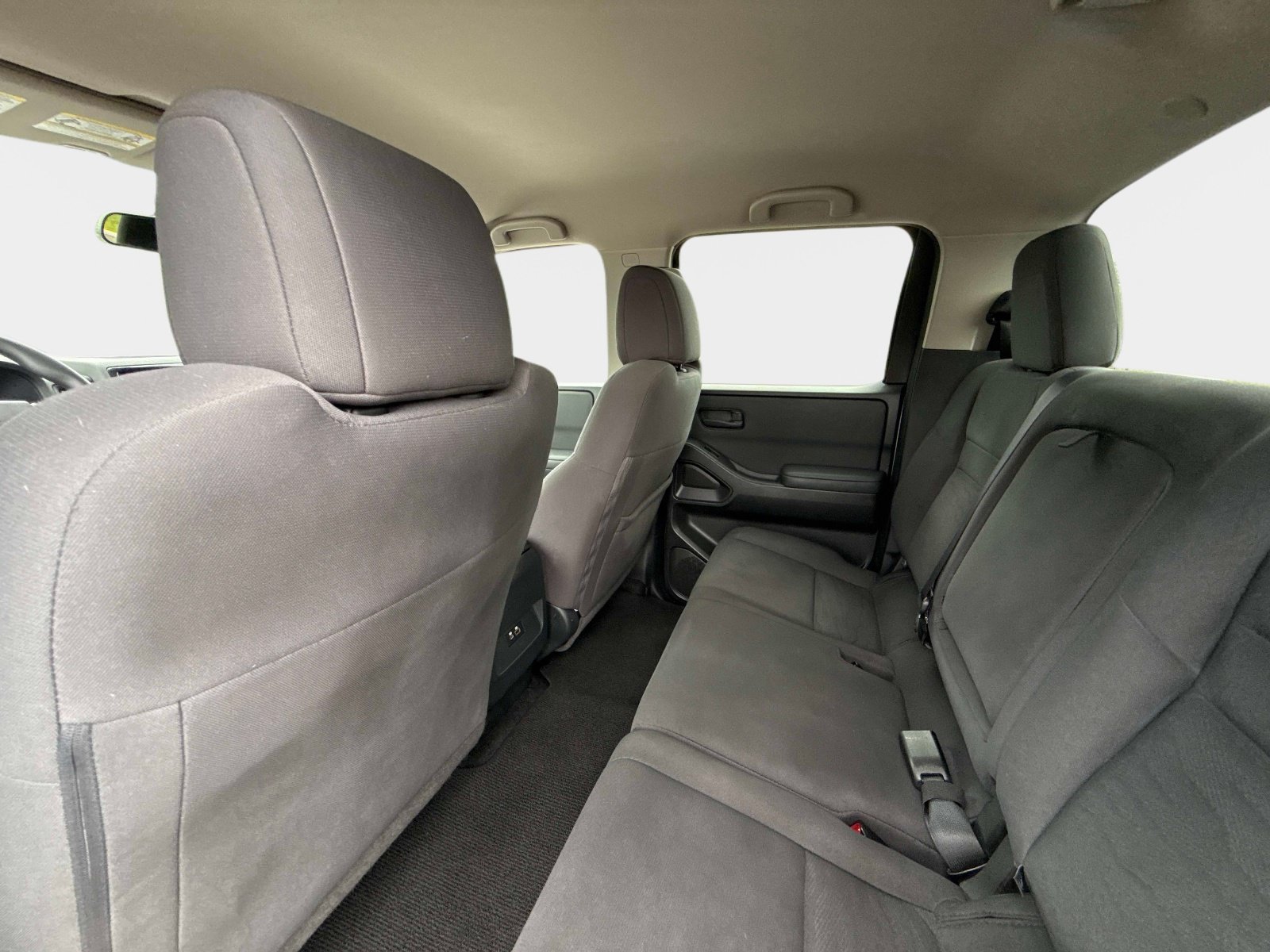 Used 2022 Nissan Frontier S w/ Technology Package RWD image 19