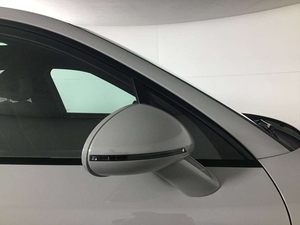 Certified 2023 Porsche Macan S AWD/4WD image 17