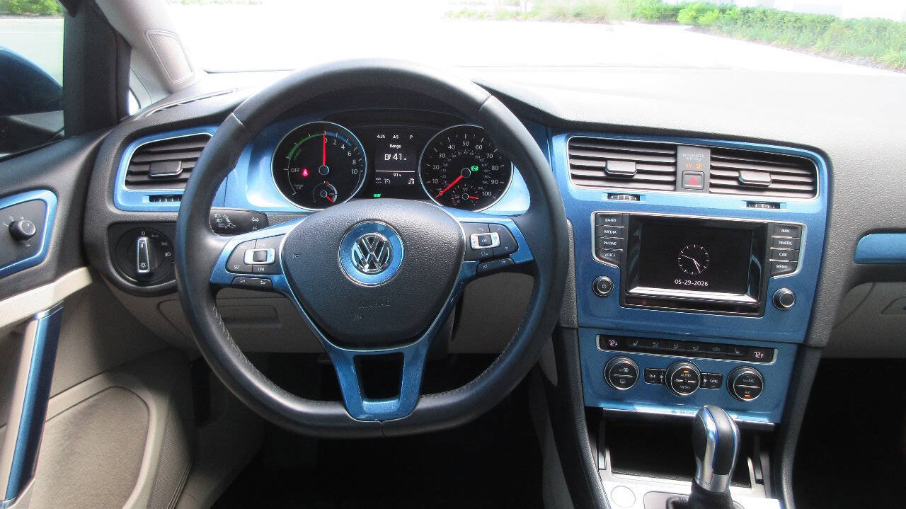 Used 2015 Volkswagen e-Golf SEL Premium FWD image 27