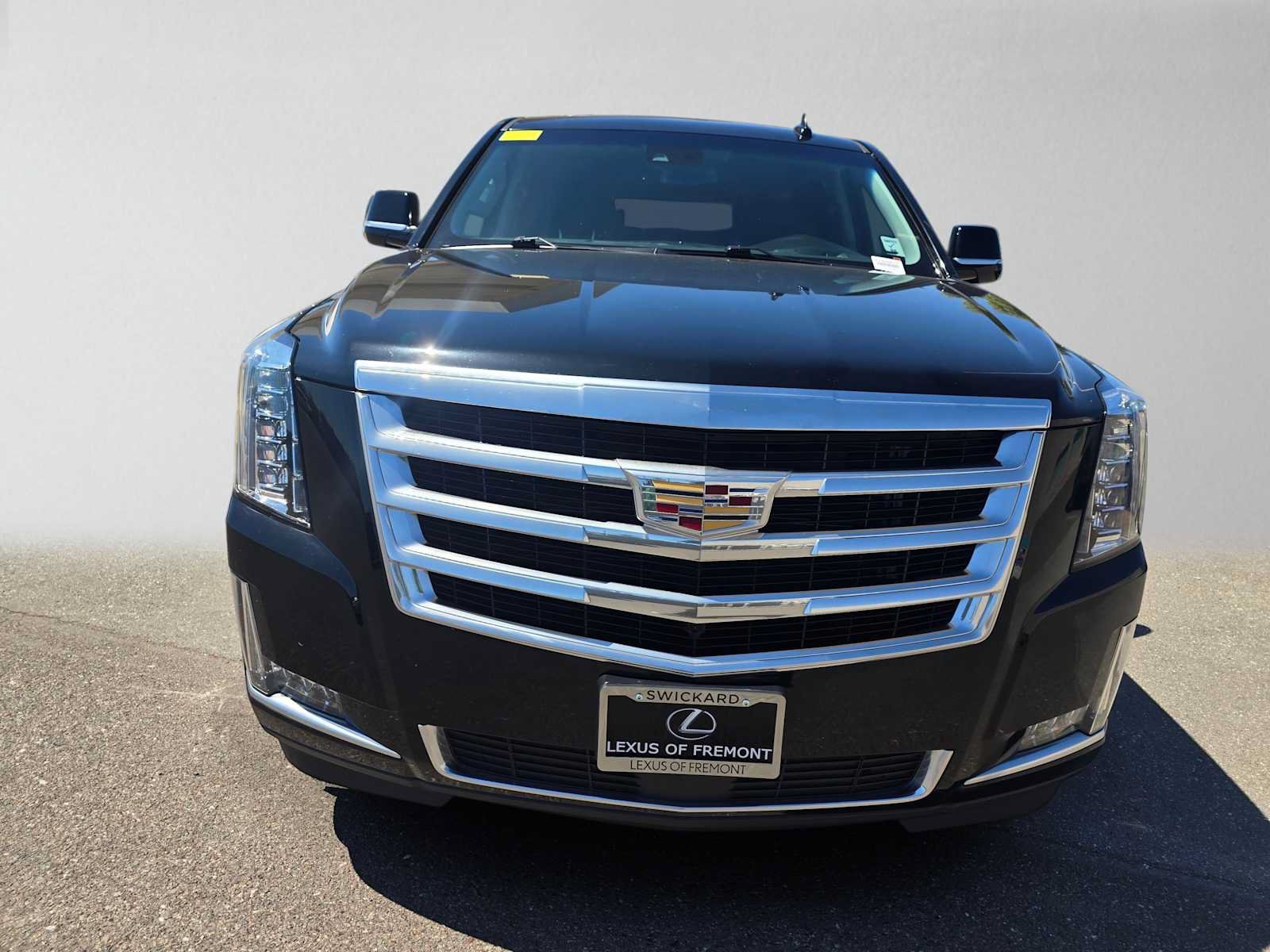 Used 2017 Cadillac Escalade Premium Luxury AWD/4WD image 8