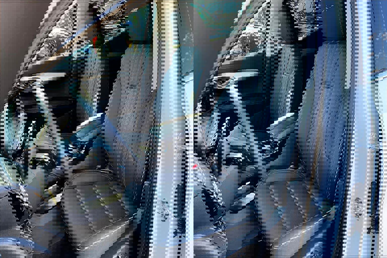 Used 2024 Buick Envision Avenir image 7