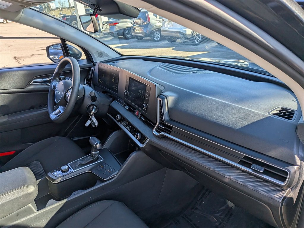 Used 2024 Kia Sportage LX image 31
