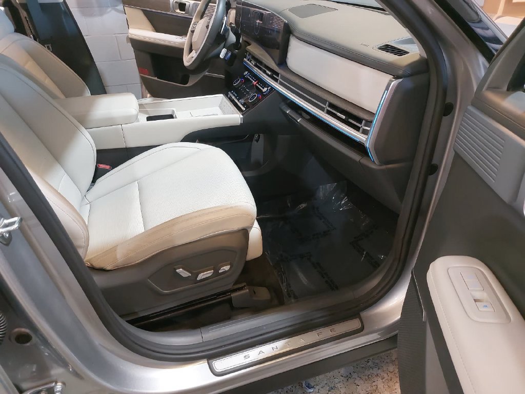 Used 2024 Hyundai Santa Fe Calligraphy AWD/4WD image 10