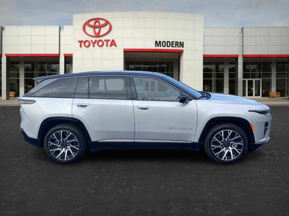 Used 2025 Jeep Wagoneer S Limited image 4