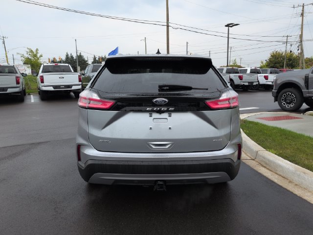 Certified 2024 Ford Edge SEL w/ Convenience Package AWD/4WD image 4