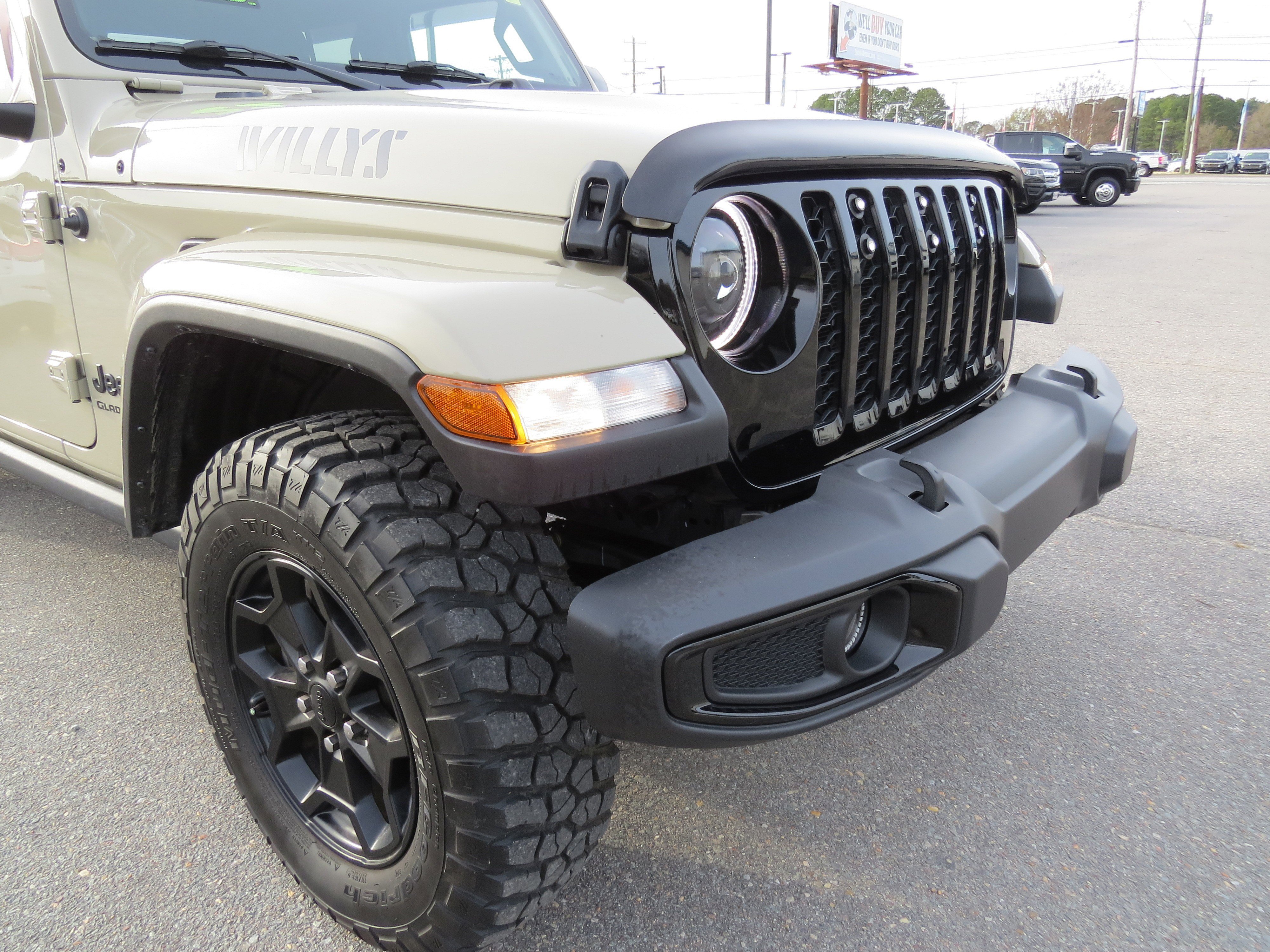 Used 2022 Jeep Gladiator Willys image 11