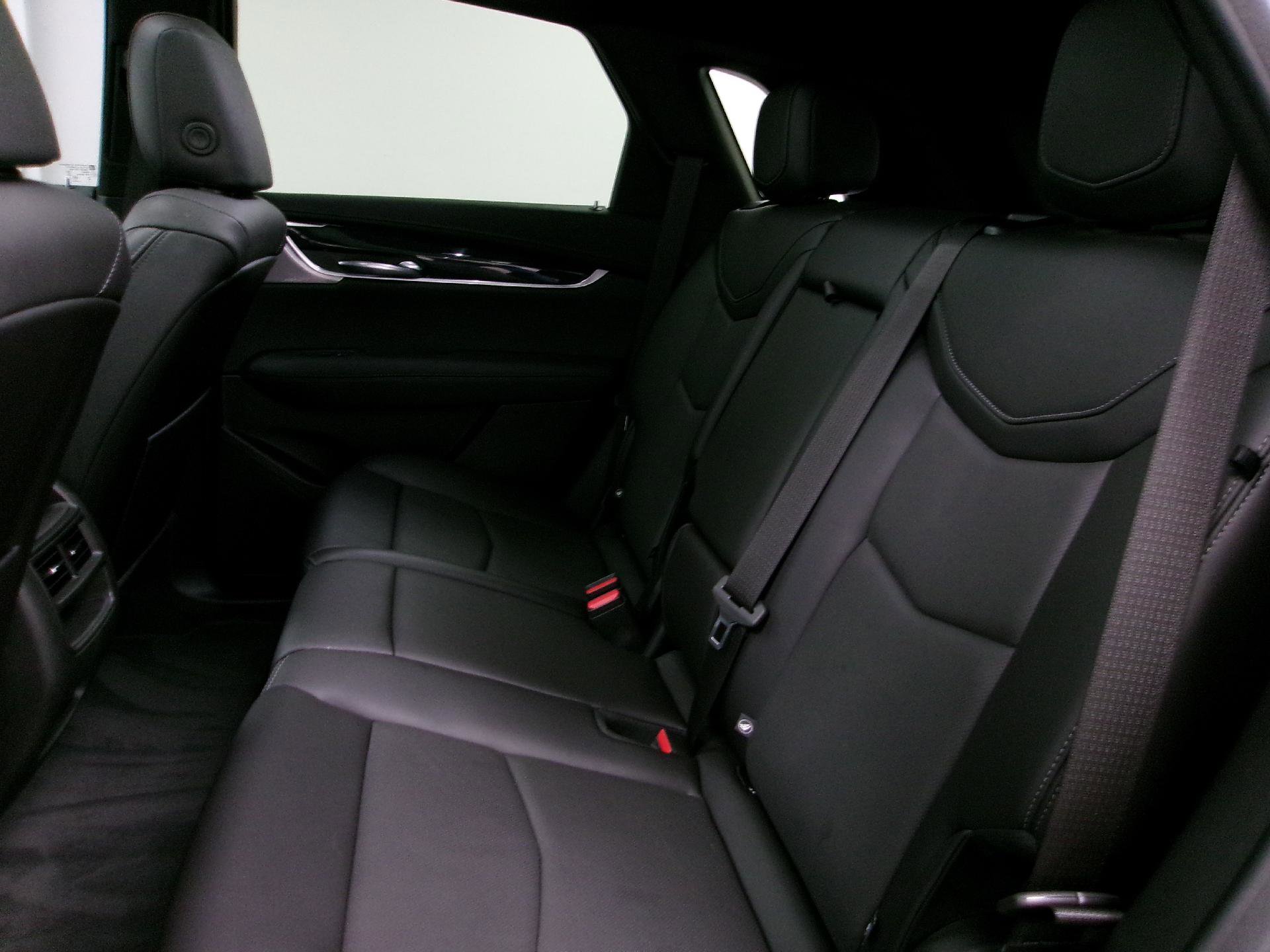 Used 2023 Cadillac XT5 Premium Luxury image 9