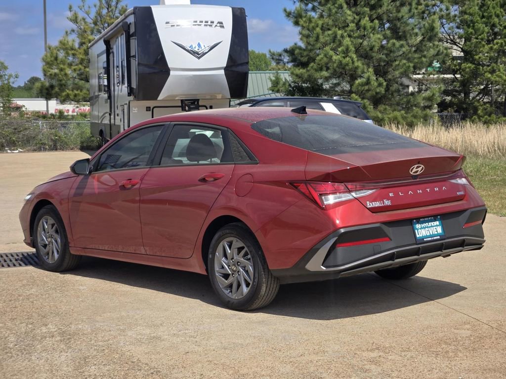 New 2026 Hyundai Elantra Blue FWD image 3