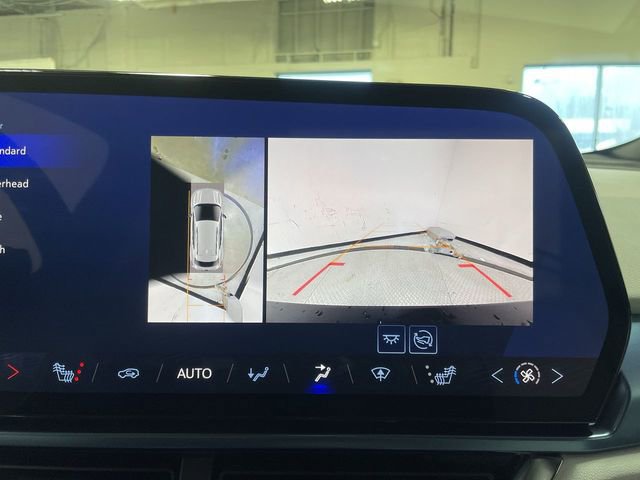 Used 2025 Chevrolet Equinox EV LT image 17