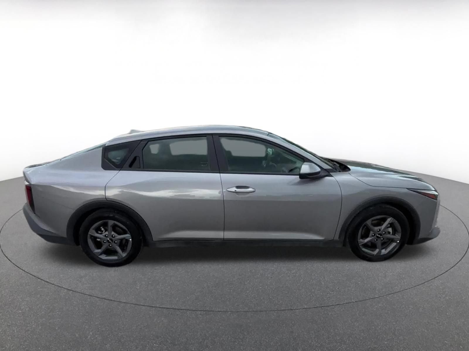 Used 2025 Kia K4 FWD image 16