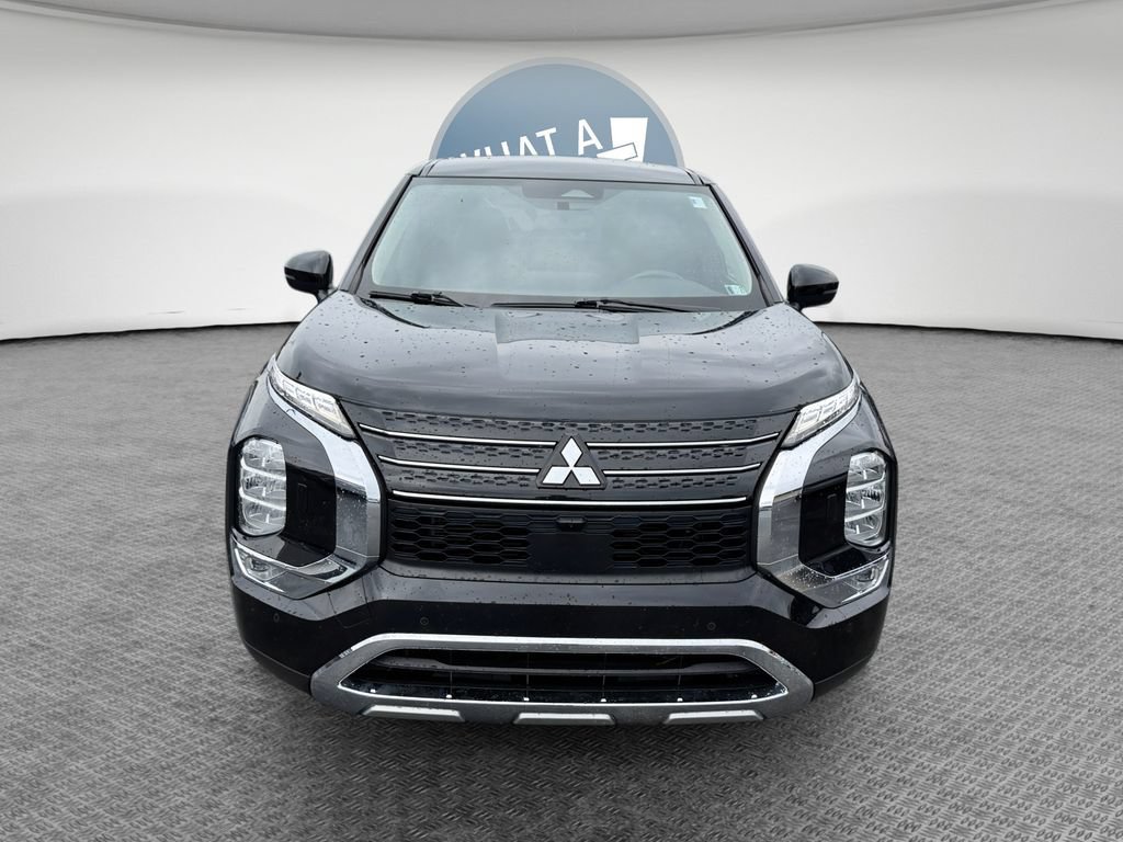 Used 2023 Mitsubishi Outlander SE AWD/4WD image 9