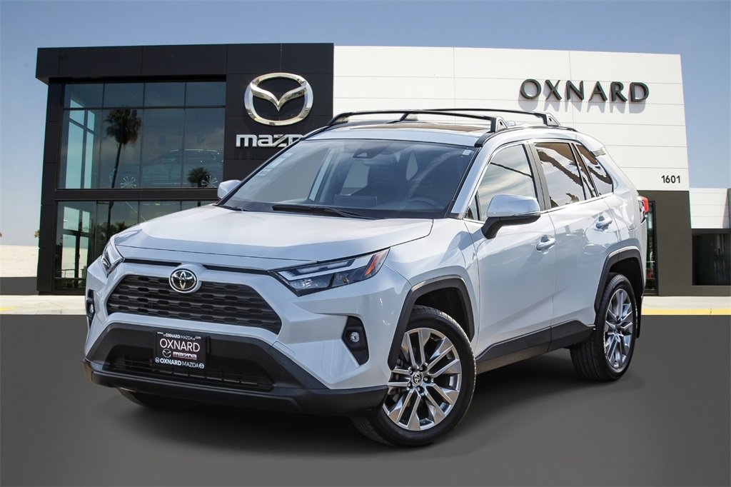 Used 2023 Toyota RAV4 XLE Premium image 1