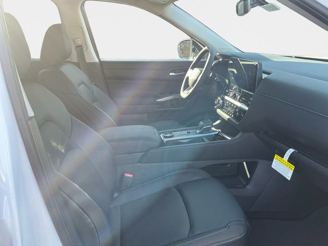 New 2026 Nissan Pathfinder SL image 17
