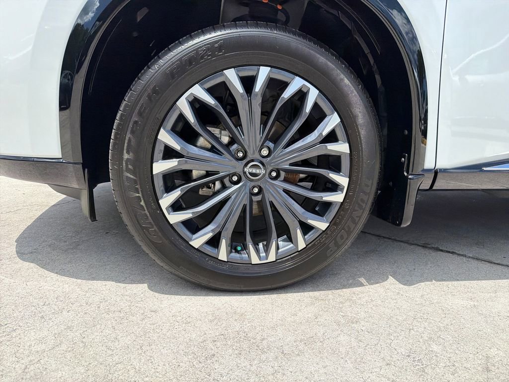 Used 2024 Nissan Rogue Platinum w/ Platinum Premium Package FWD image 16