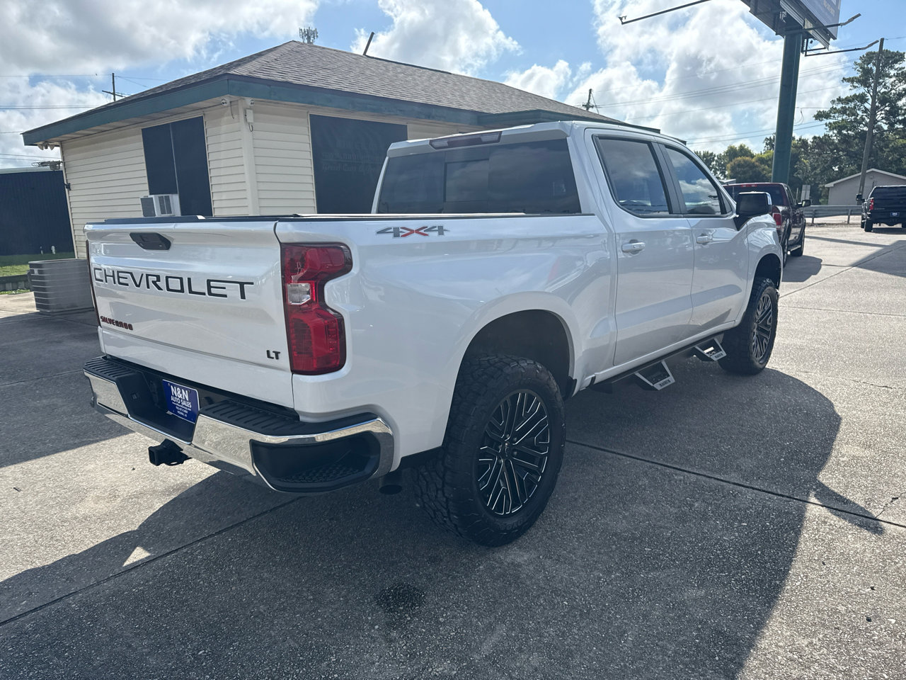 Used 2019 Chevrolet Silverado 1500 LT w/ Texas Edition image 8