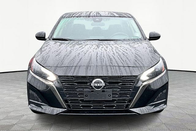 Used 2024 Nissan Altima 2.5 SR video 2