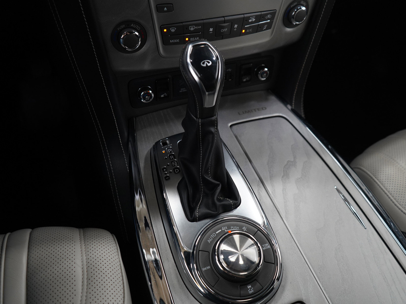 Used 2019 INFINITI QX80 Limited AWD/4WD image 27