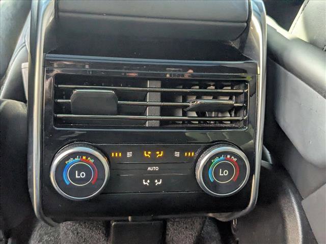 Used 2024 Land Rover Range Rover SE image 18