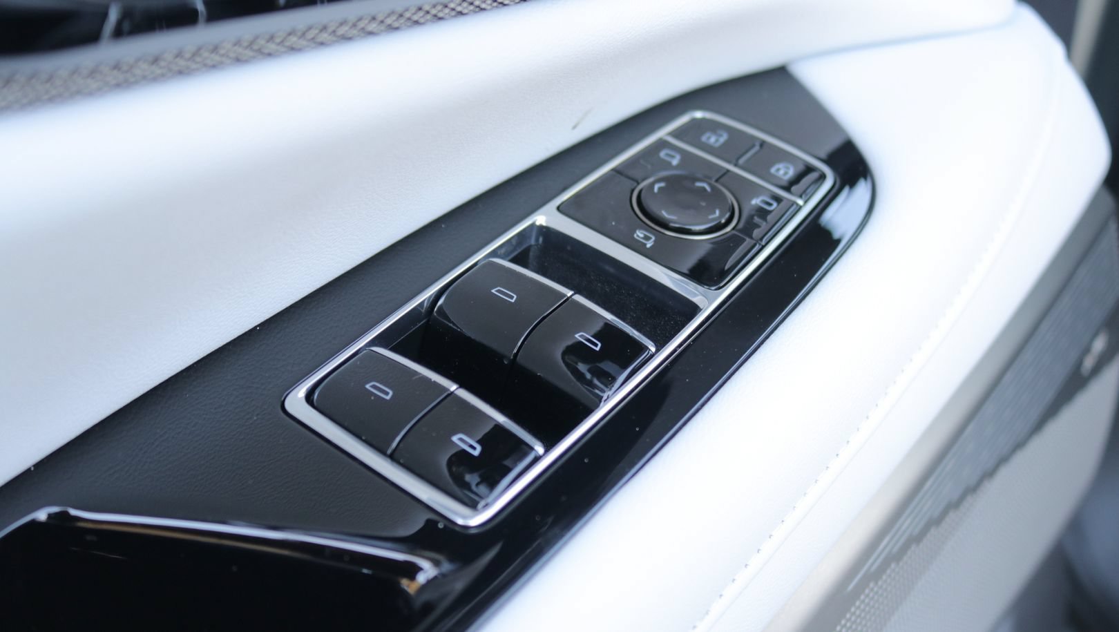 New 2027 Cadillac Optiq Premium Luxury RWD image 10