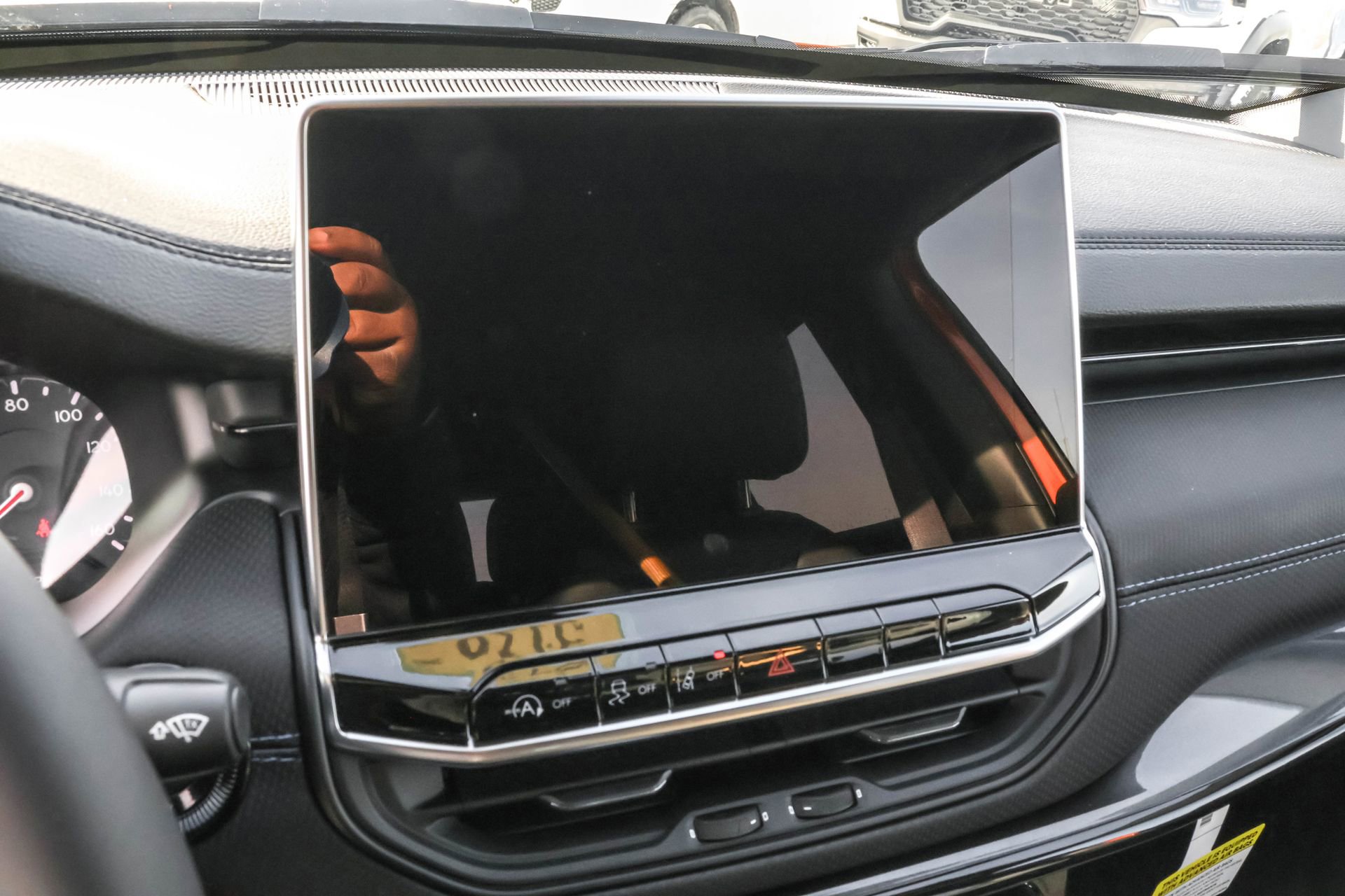 New 2026 Jeep Compass Latitude image 15