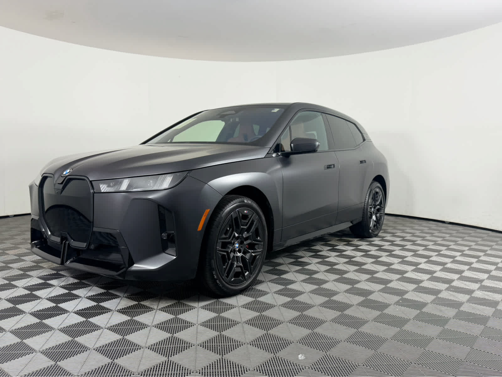 Used 2026 BMW iX xDrive45 w/ M Sport Package AWD/4WD image 7