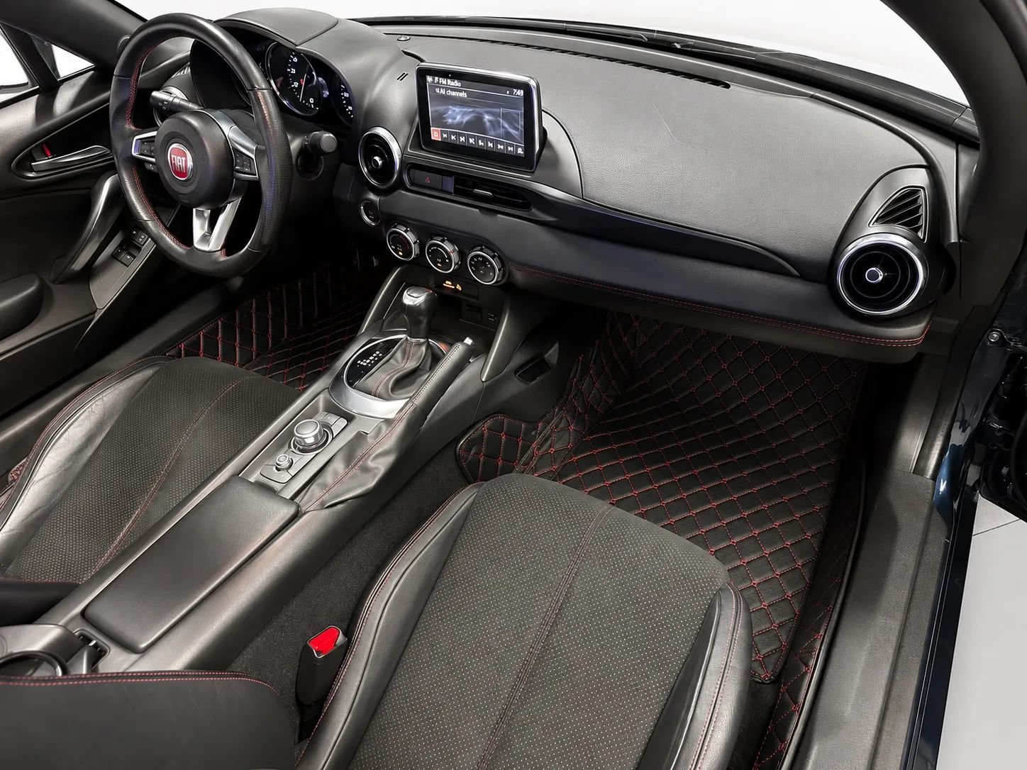 Used 2020 FIAT 124 Spider RWD image 15