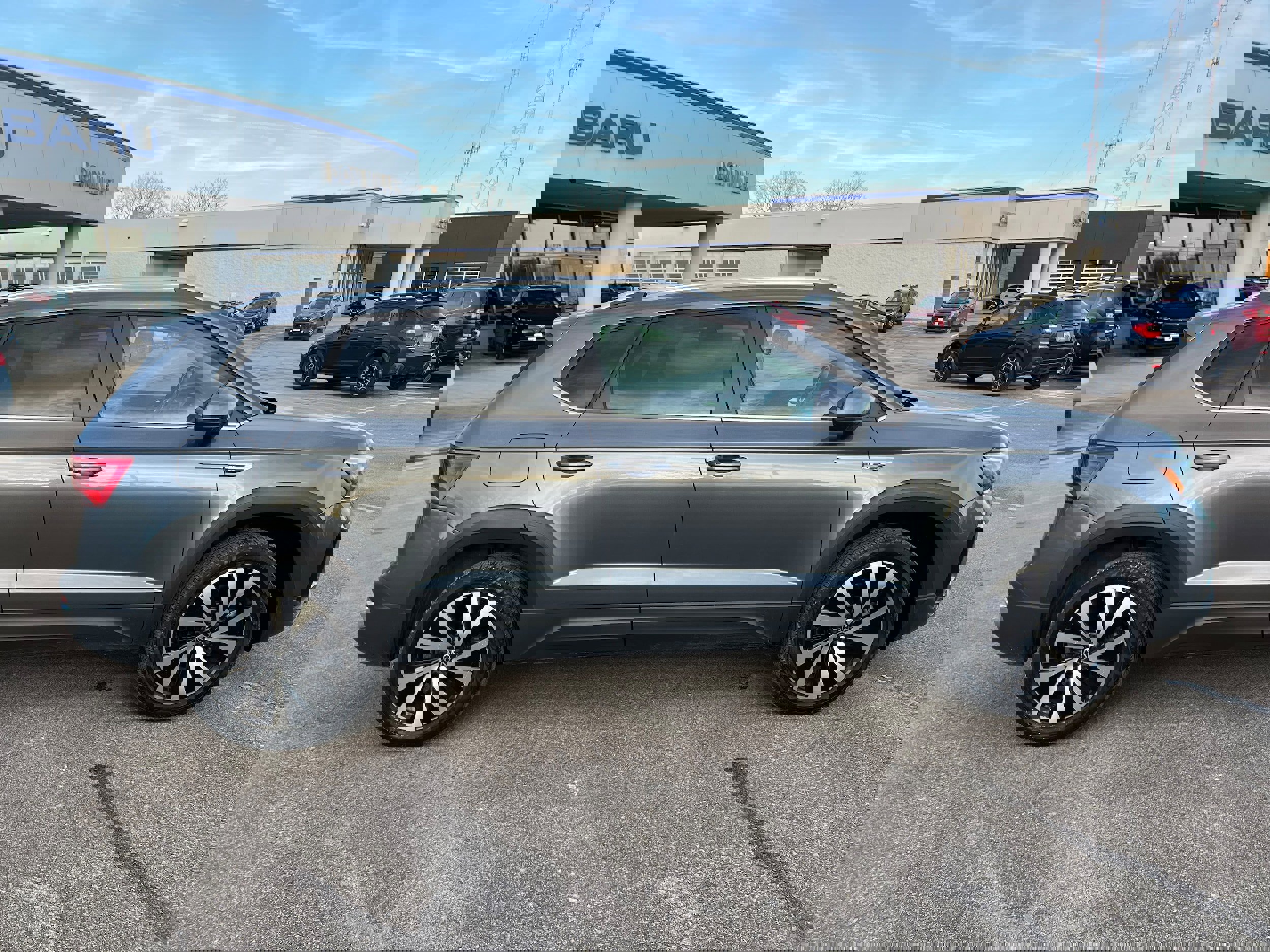 Used 2022 Volkswagen Taos SE image 8