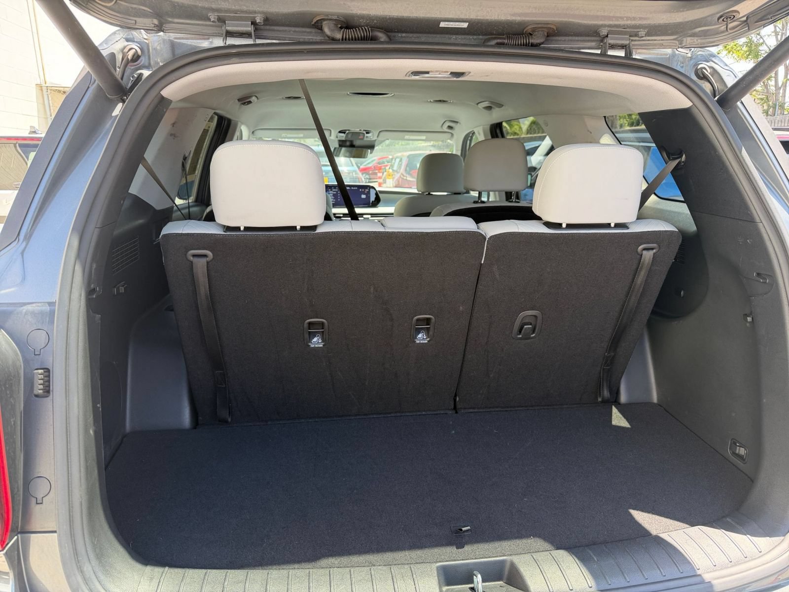 Used 2025 Hyundai Palisade SEL FWD image 35